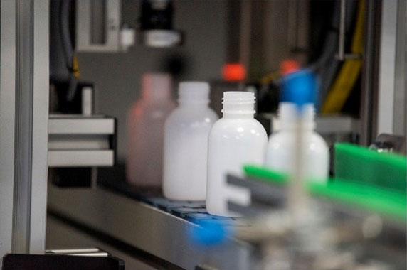 HDPE pharma bottles molded by ASB-12M
