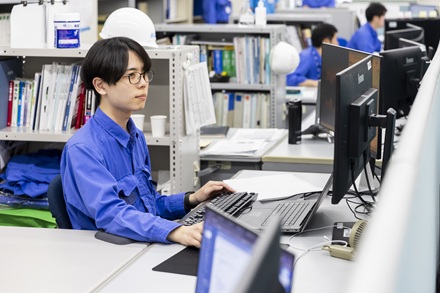 現在の仕事内容とやりがいについて教えてください。